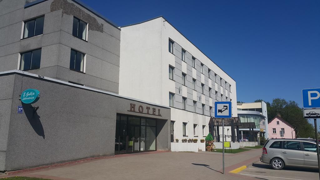 Hotel Gulbene Extérieur photo
