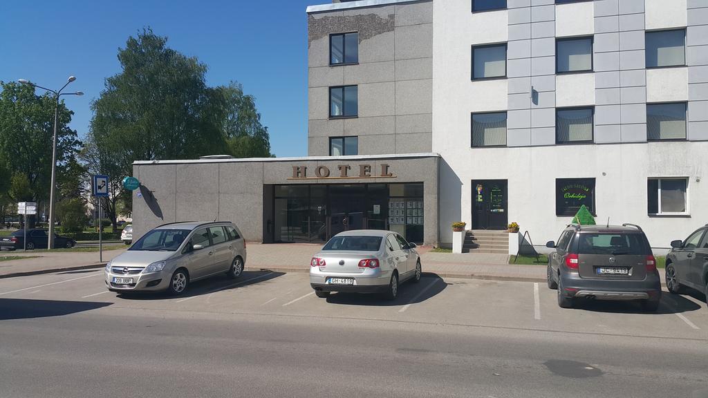 Hotel Gulbene Extérieur photo